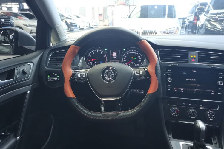 Volkswagen Golf (Imported) 2019 immagine di auto #11