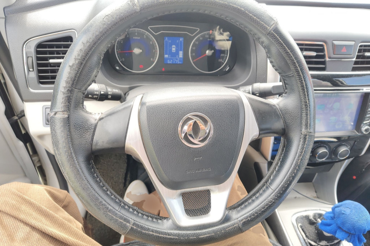 Forthing S500 2015 изображение автомобиля #11