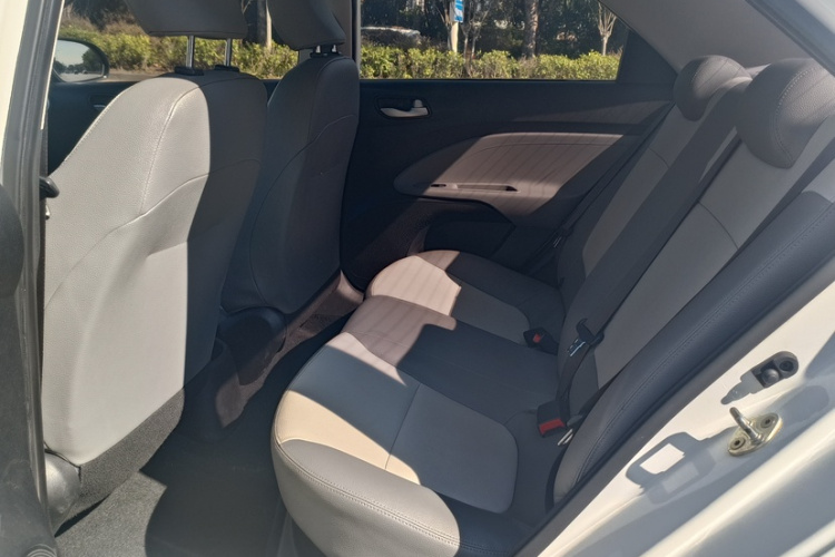 Kia Pegas 2020 imagem de carro #11