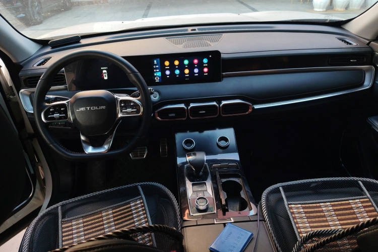 X70 PLUS 2020 #11 X70 PLUS 2020 car image #11