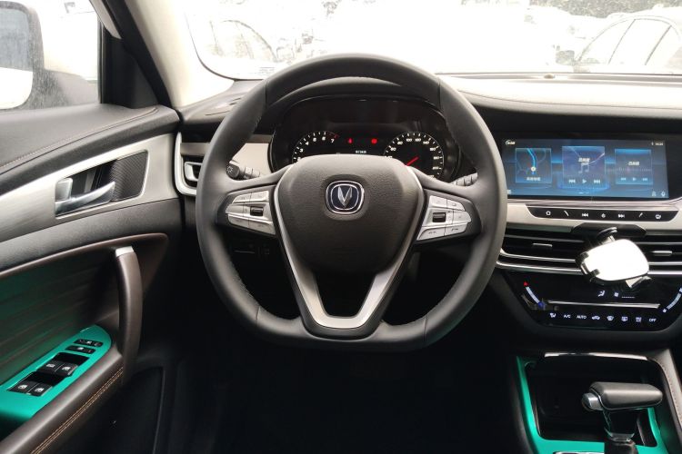 Changan CS35MAX 2019 car image #11