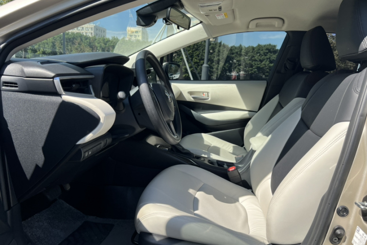 Corolla 2020 car image #11