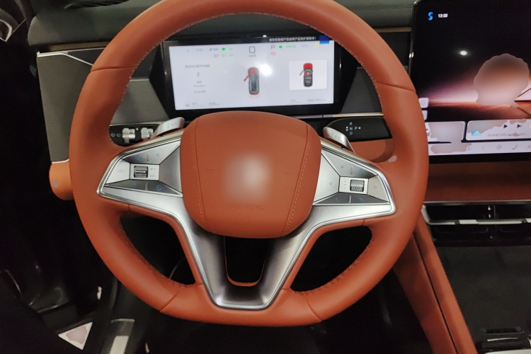 BYD Tang L 2025 صورة سيارة #11