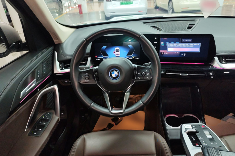 宝马 宝马iX1 2024 汽车图片 #11