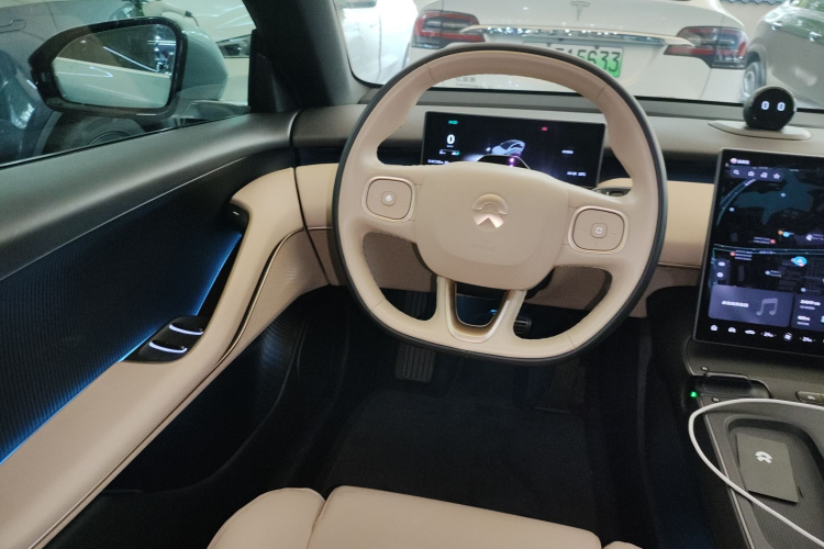NIO ET5 2023 car image #11