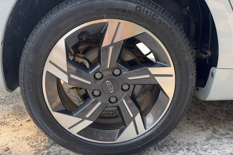 GEELY Emgrand L 2022 #11 GEELY Emgrand L 2022 car image #11