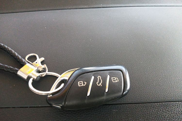 Roewe i5 2023 car image #11