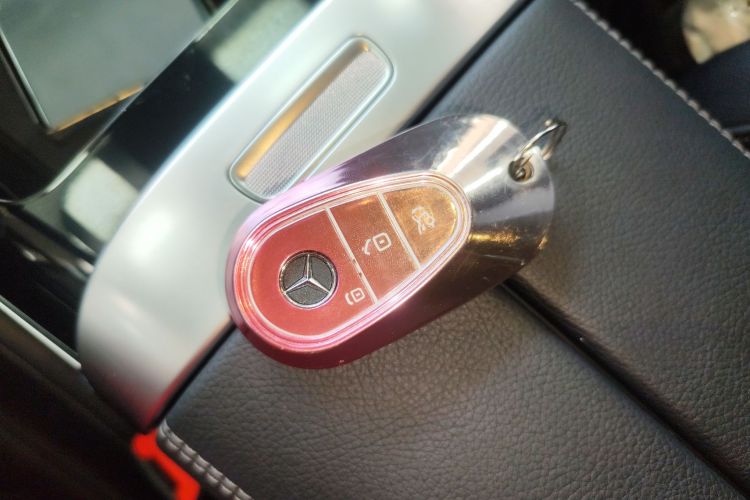 Mercedes-Benz C Class 2022 صورة سيارة #11