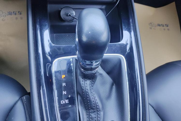 Roewe i5 2021 car image #11