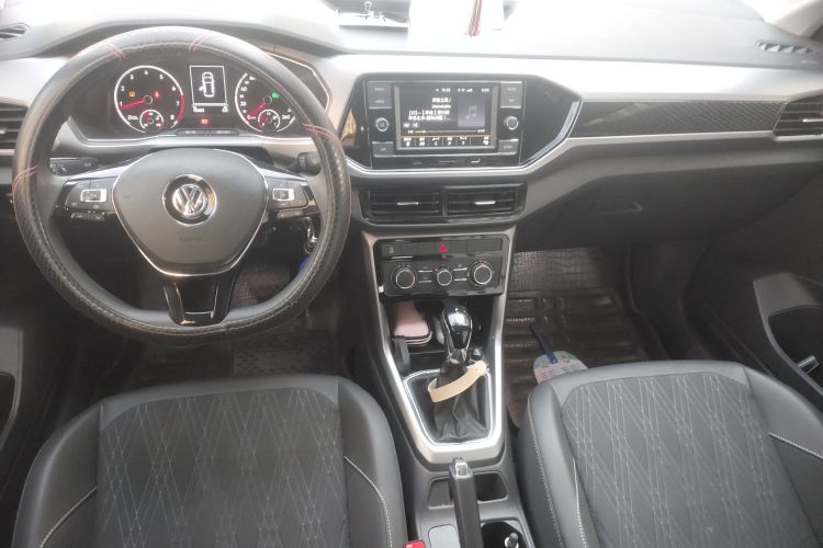 Volkswagen T-Cross 2019 #11 Volkswagen T-Cross 2019 car image #11