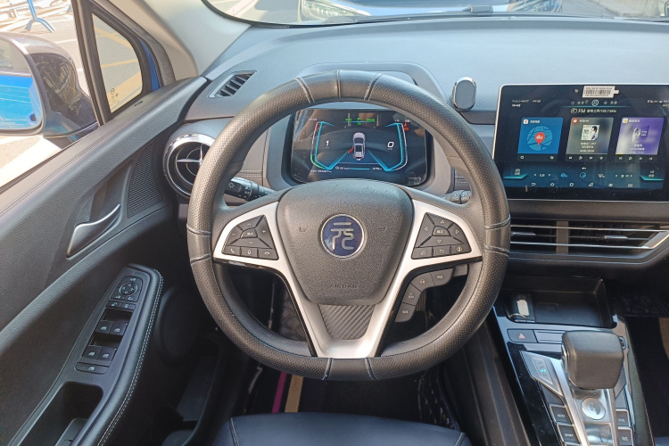 BYD Yuan New Energy 2019 car image #11