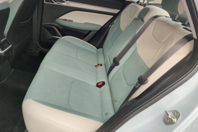 GEELY Emgrand L 2023 car image #11