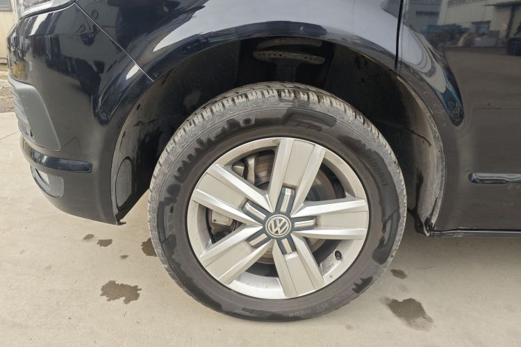 Volkswagen Caravelle 2018 immagine di auto #11