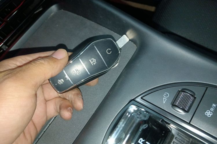 BYD Seal 2025 car image #11