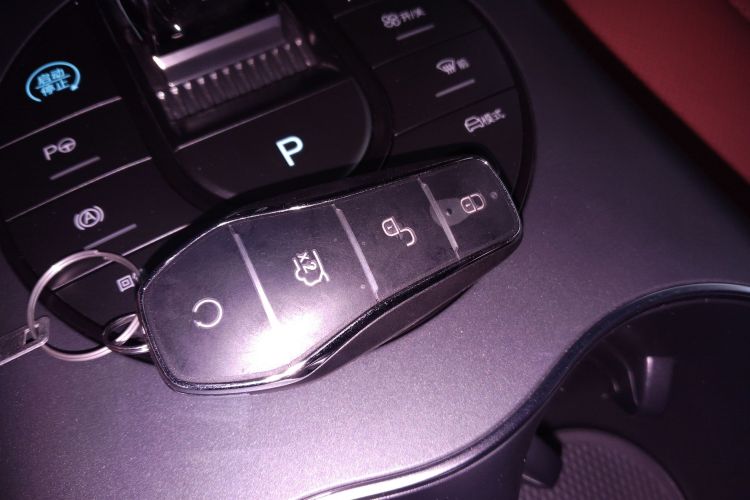 BYD Seal 2025 car image #11