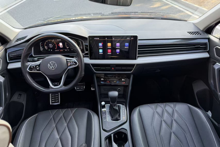 Volkswagen Tiguan L 2022 imagen de coche #11