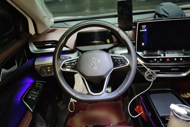 Volkswagen ID.6 X 2024 car image #11