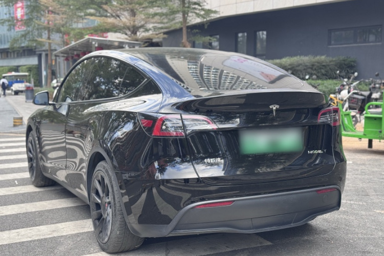 Tesla Model Y 2022 #11 Tesla Model Y 2022 car image #11