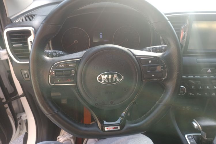 Kia KX5 2017 #11 Kia KX5 2017 car image #11