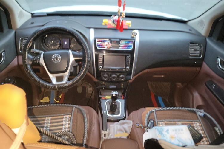 Forthing SX6 2016 #11 Forthing SX6 2016 car image #11