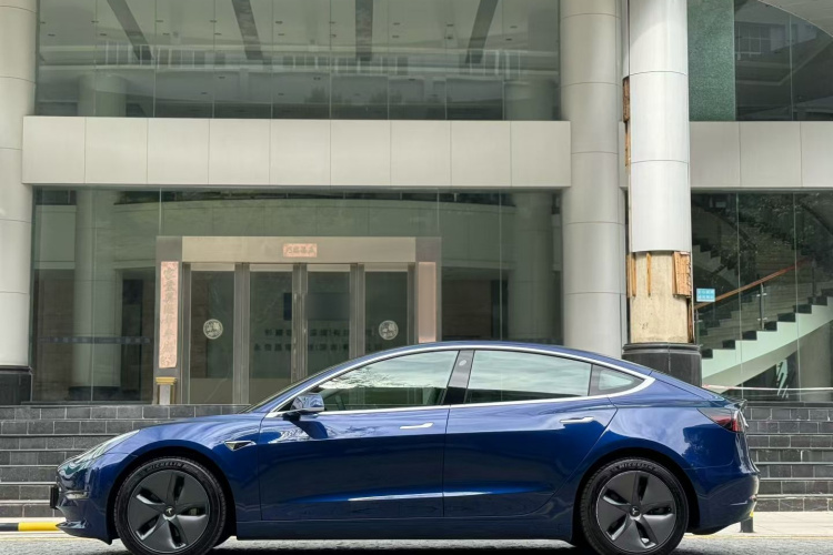 Tesla Model 3 2020 image de voiture #11