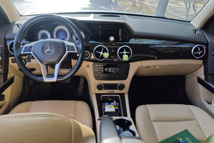 Mercedes-Benz GLK Class 2015 car image #11
