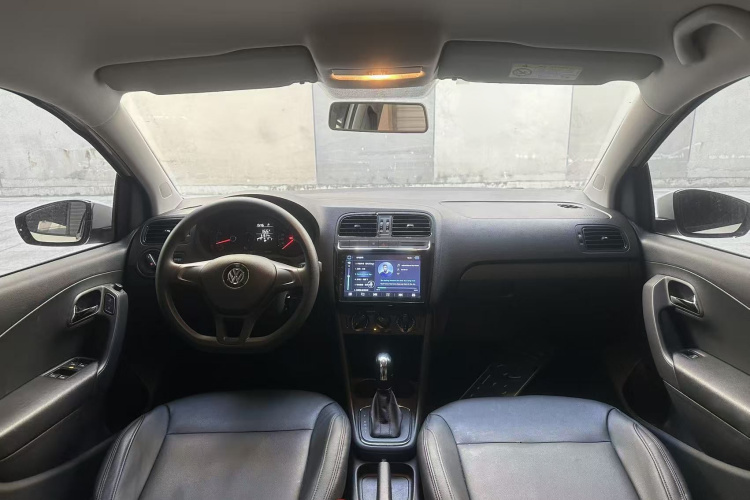 Polo 2018 image de voiture #11