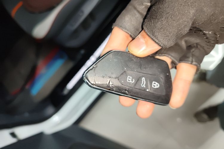 Volkswagen ID.6 Crozz 2022 immagine di auto #11