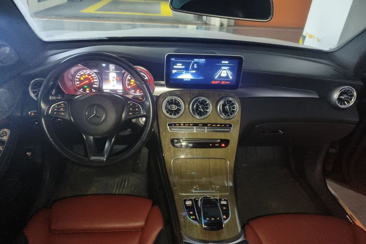 Mercedes-Benz GLC Coupe 2018 immagine di auto #11