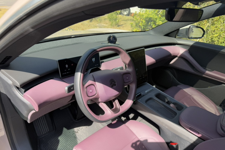 NIO ET5 2023 car image #11