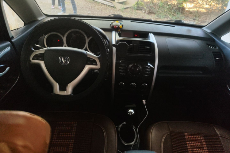 Changan CX20 2016 car image #11