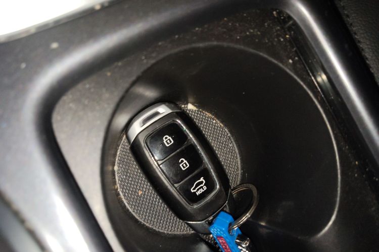 Hyundai Lafesta 2021 #11 Hyundai Lafesta 2021 car image #11