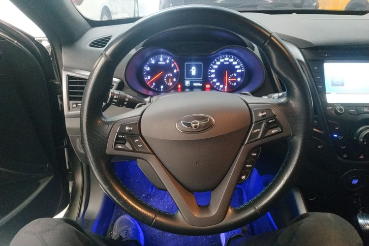 Hyundai Veloster 2017 immagine di auto #11