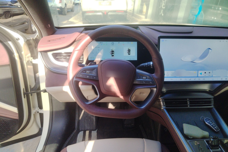 BYD Seal 07 DM-i 2025 car image #11