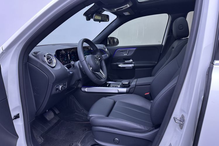 Mercedes-Benz EQB Class 2024 car image #11