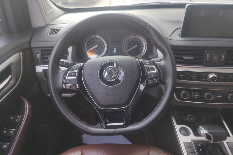 Forthing JOYEAR X6 2018 #11 Forthing JOYEAR X6 2018 car image #11