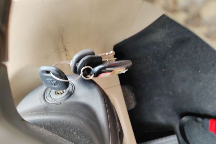 Toyota Corolla (Classic) 2015 #11 Toyota Corolla (Classic) 2015 immagine di auto #11