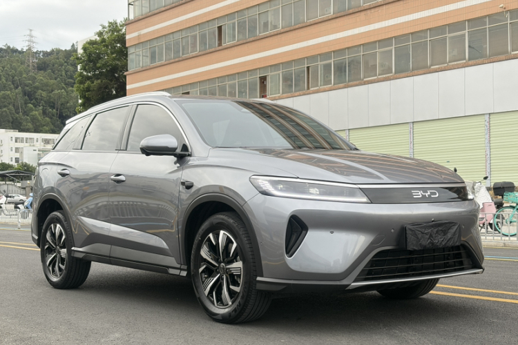 BYD Sea Lion 05 DM-i 2025 car image #11