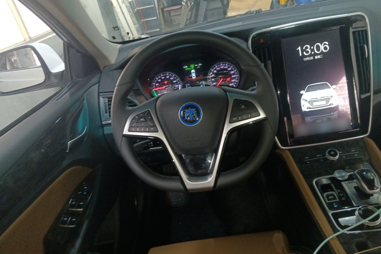 BYD Qin New Energy 2018 car image #11