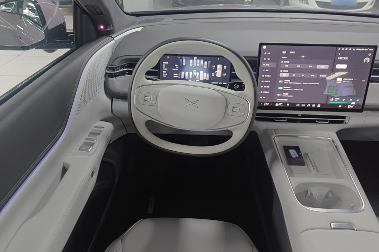 Xpeng G6 2025 صورة سيارة #11