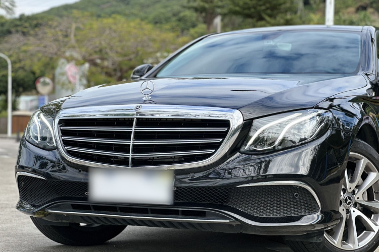 Mercedes-Benz E Class 2020 car image #11