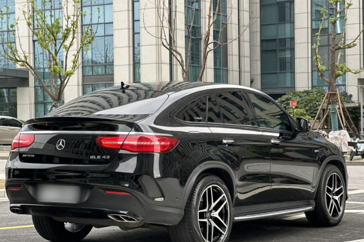 Mercedes-Benz GLE Coupe AMG 2017 #11 Mercedes-Benz GLE Coupe AMG 2017 car image #11