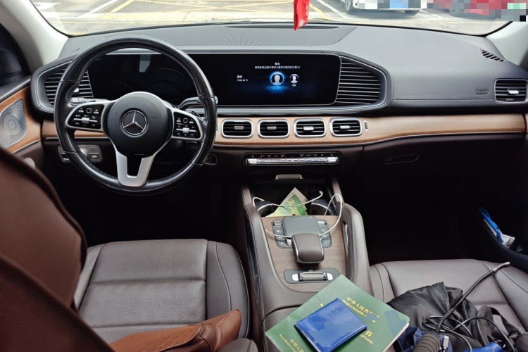 Mercedes-Benz GLE Class New Energy 2021 car image #11