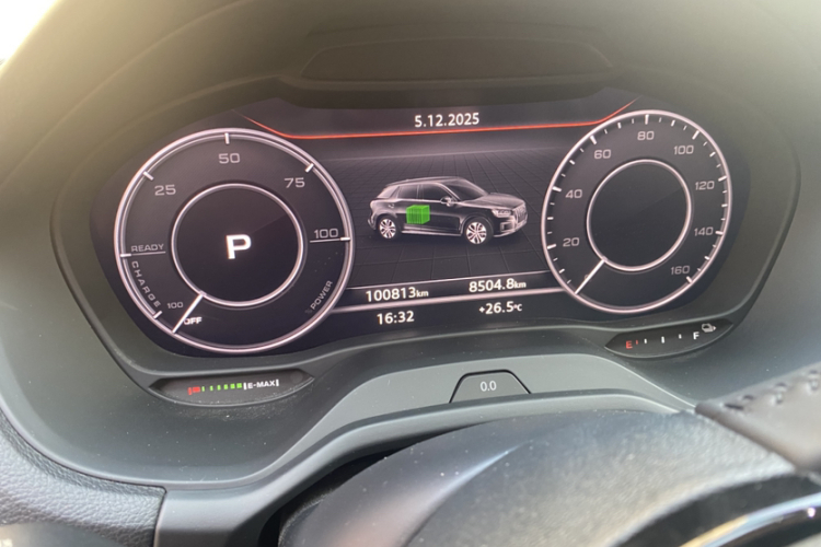 Q2L e-tron 2021 car image #11
