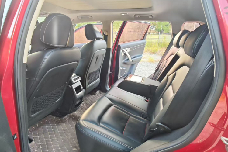 GEELY Boyue 2018 car image #11