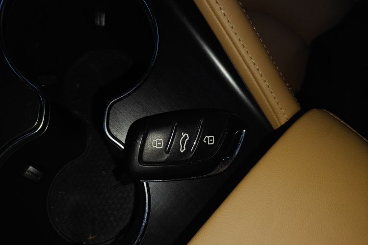 Roewe RX5 2022 изображение автомобиля #11