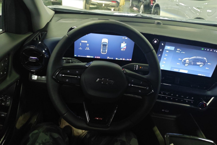 Chevrolet Equinox Plus 2025 #11 Chevrolet Equinox Plus 2025 car image #11