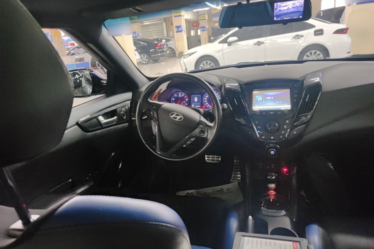 Hyundai Veloster 2015 #11 Hyundai Veloster 2015 car image #11