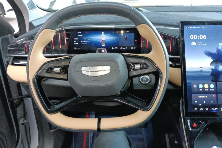 GEELY Boyue L 2022 car image #11