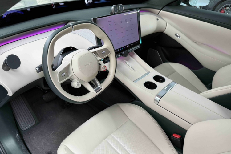 MI YU7 2025 #11 MI YU7 2025 car image #11